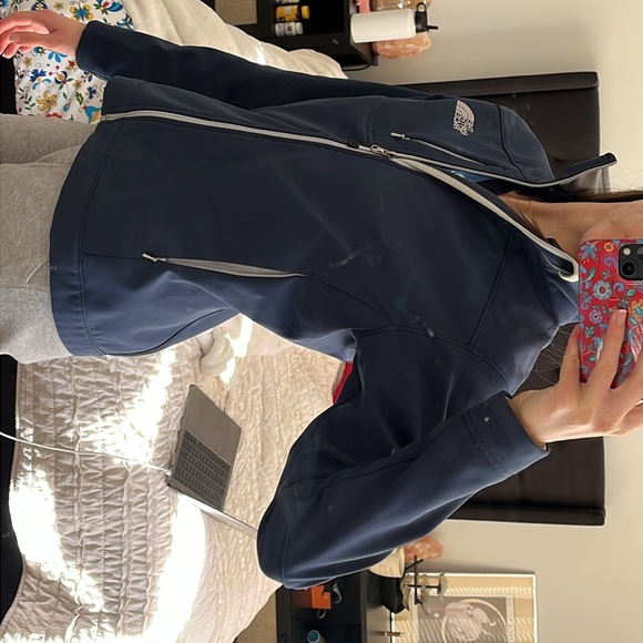 Lightweight Shell Jacket - Picture 7 of 7